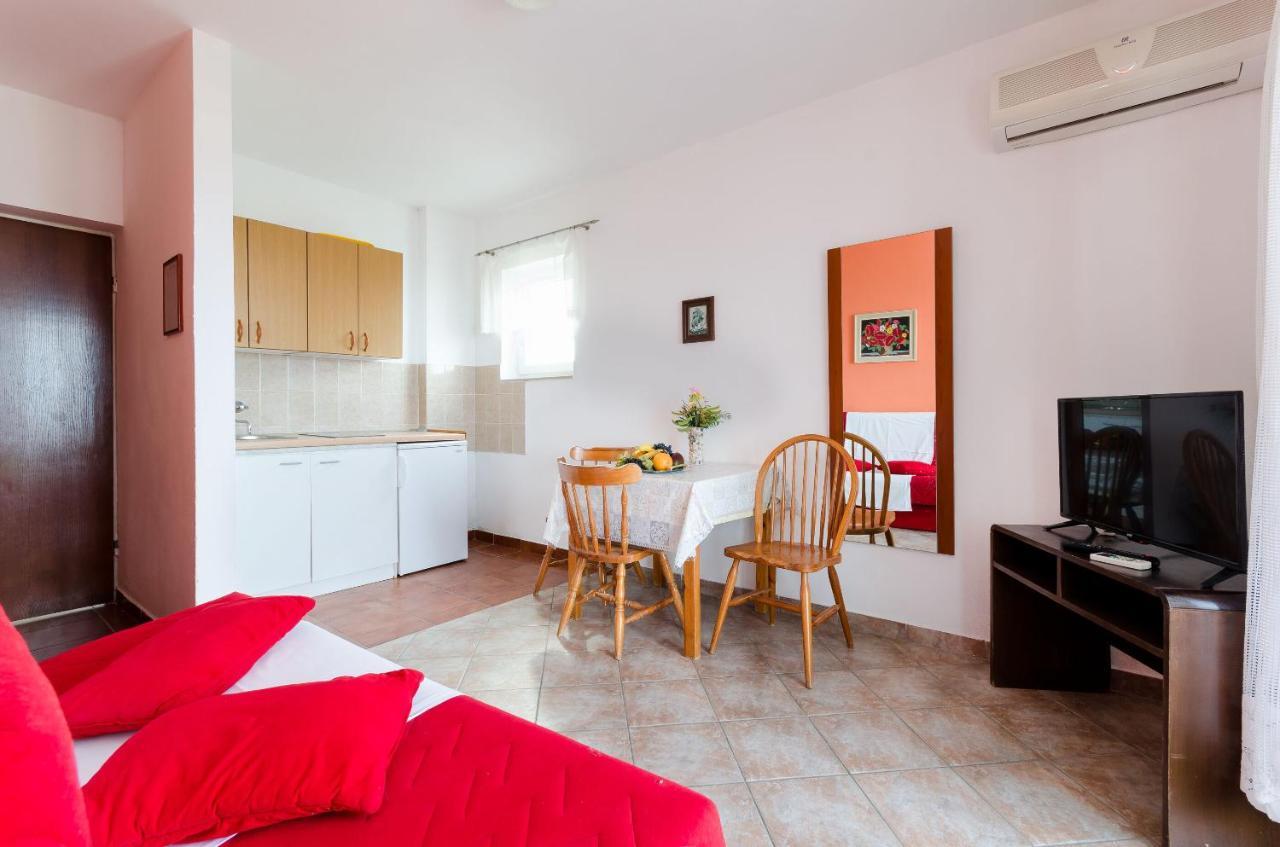 Apartments Sime Lopar Oda fotoğraf