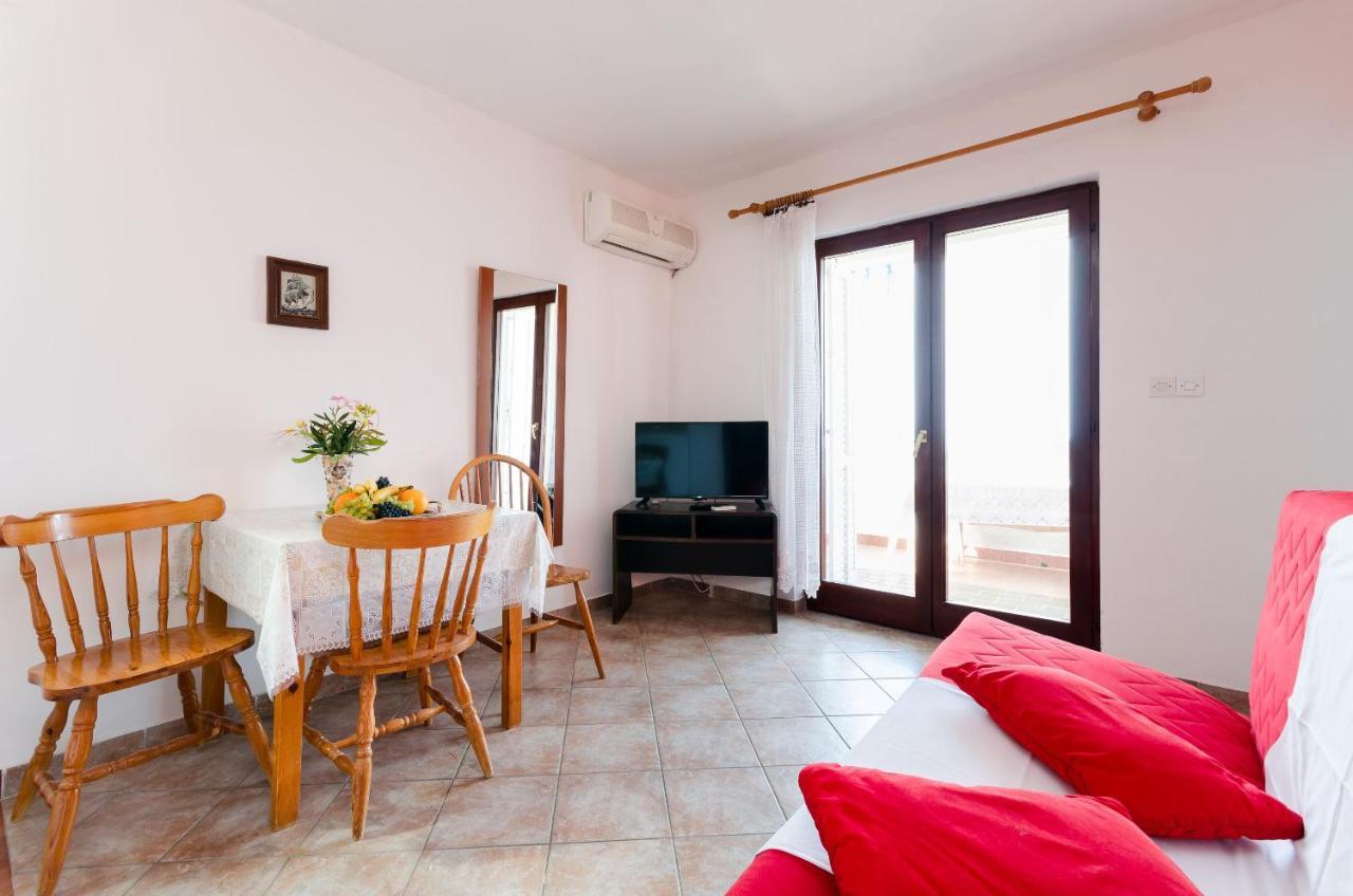 Apartments Sime Lopar Oda fotoğraf